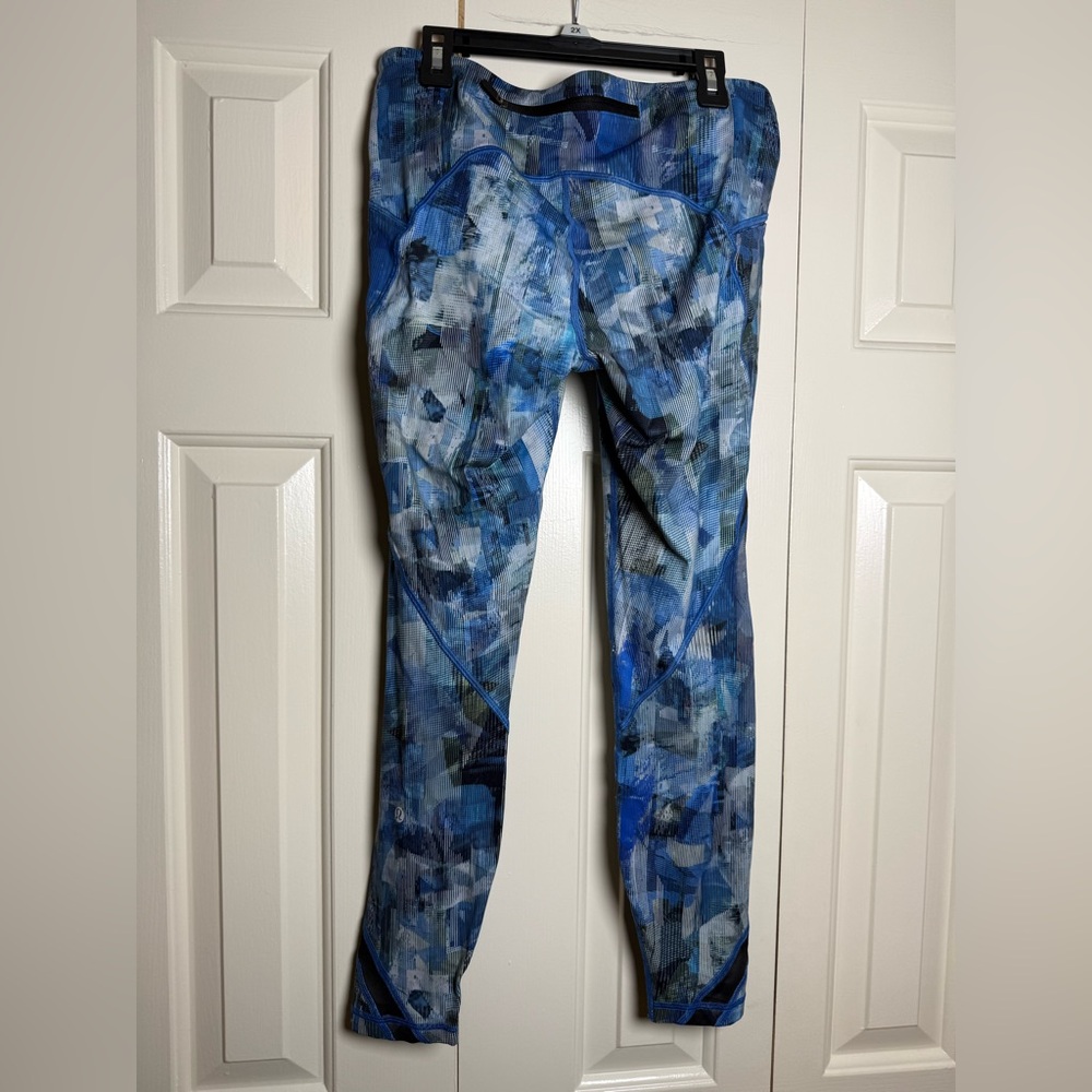 Lululemon Blue Geometric Mesh‎ Athletic Leggings Size 8 - Picture 1 of 8
